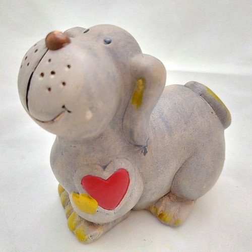 Cane grigio con cuore rosso - cane,